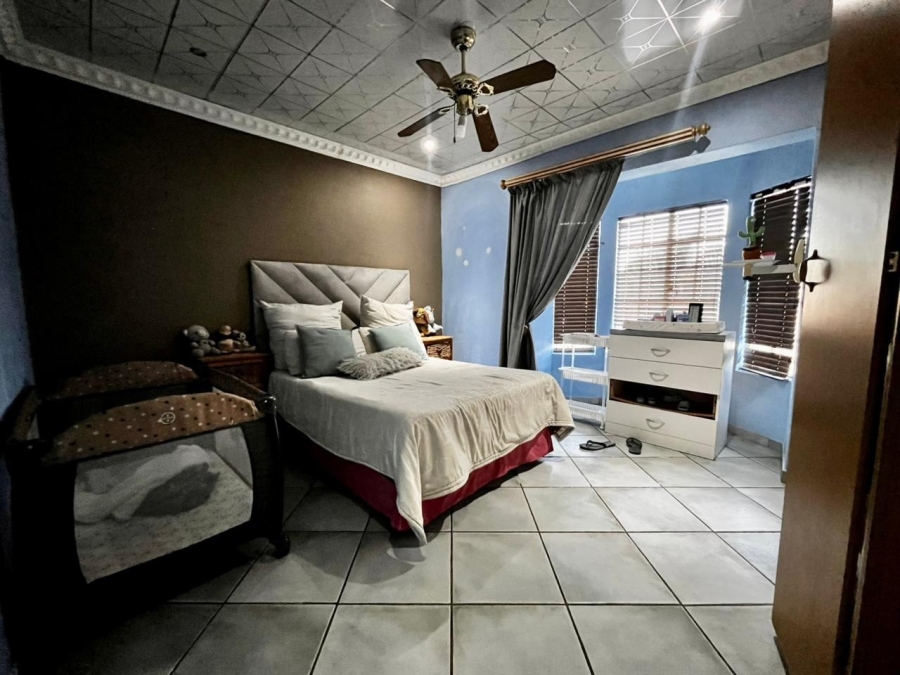 3 Bedroom Property for Sale in Safari Gardens North West